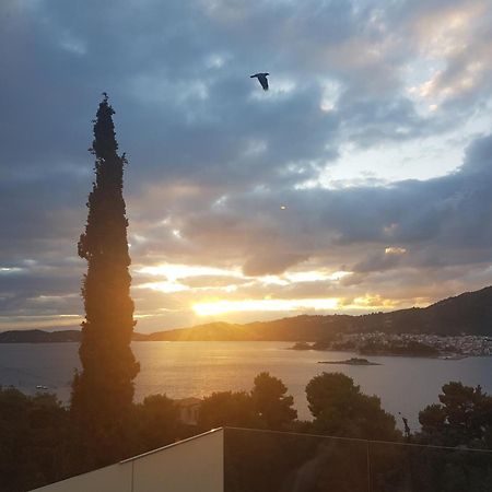 Core Luxury Suites (Adults Only) Skiathos Town Exterior foto